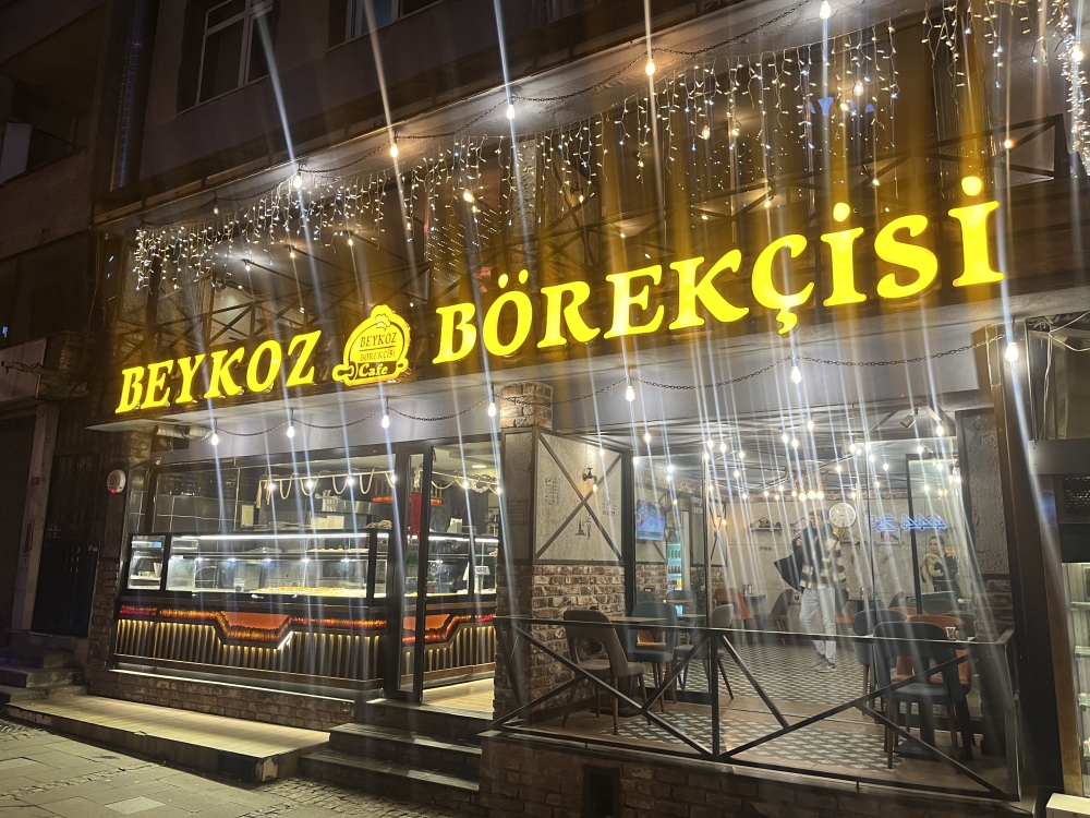 beykoz-börekçisi